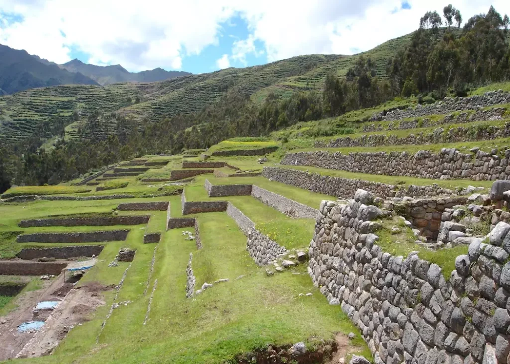 chinchero-textile-town